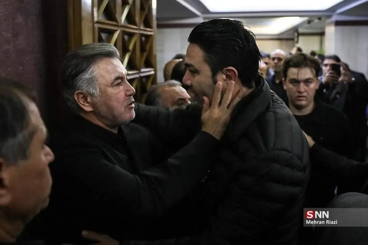 جواد نکونام بعد از افتضاح استقلال برای اولین بار آفتابی شد!/ تصاویر