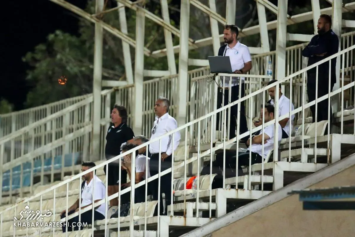 لباس سرمربی استقلال سوژه شد!