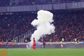 پرتاب نارنجک در ورزشگاه آزادی!/ فیلم