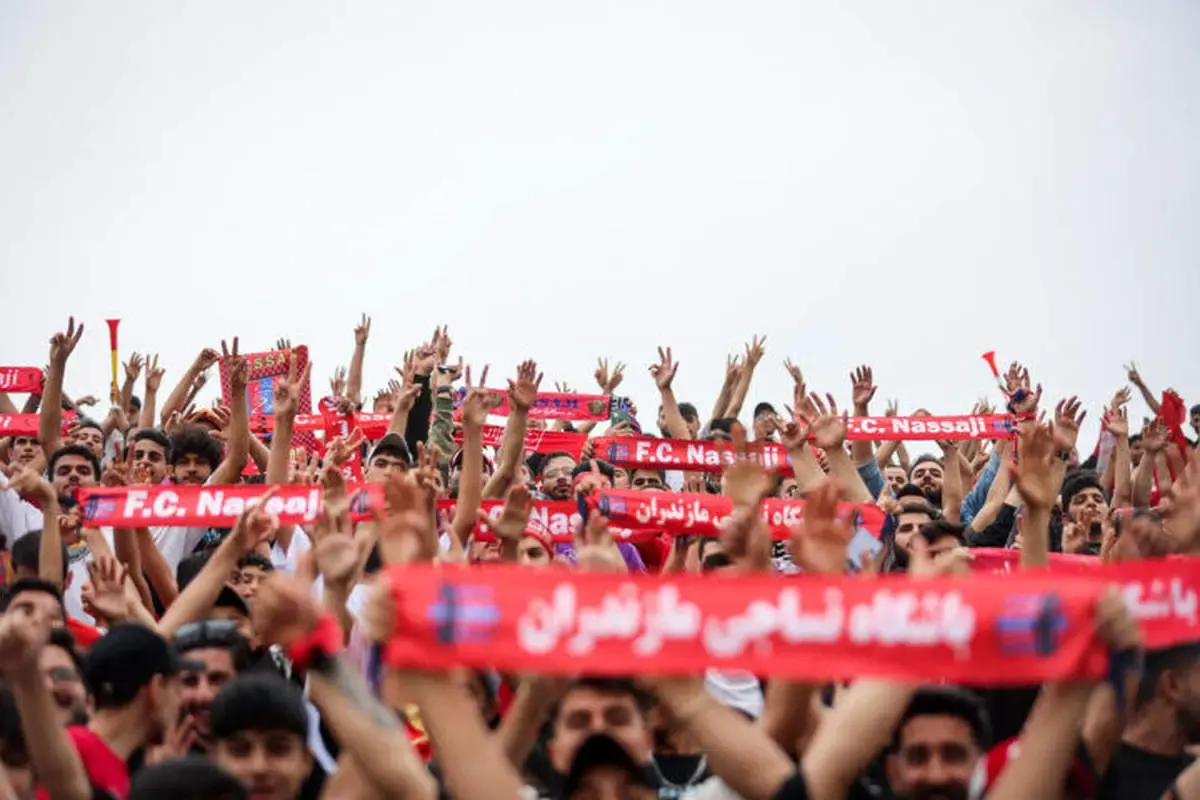 نساجی به خانه بازگشت/ تمرین با حضور پرشور هواداران قبل از دربی شمال