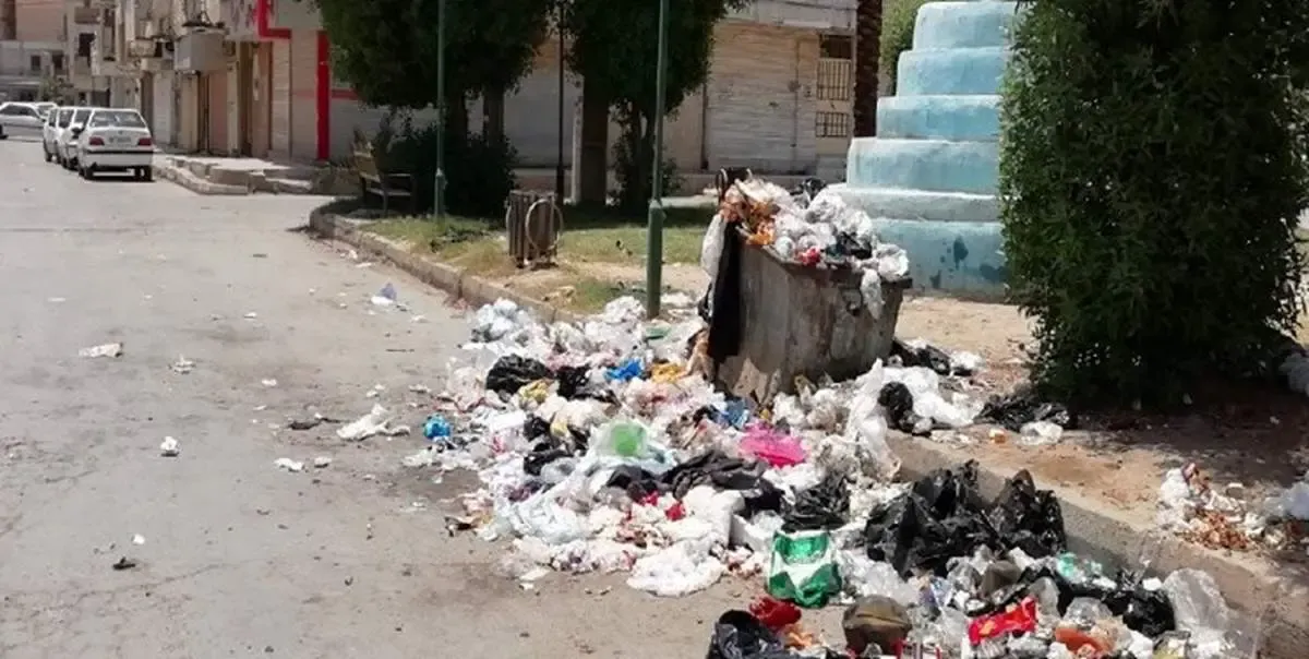 چرا سطل های آشغال صبح ها هم پر هستند!