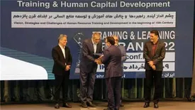 رویکرد توسعه و تعالی آموزش بانک در برنامه های آموزش برجسته و مشهود است