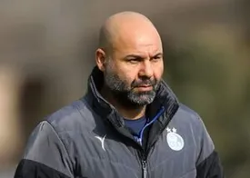 ادامه همکاری سهراب بختیاریزاده با استقلال/ سرمربی موقت تا پایان فصل