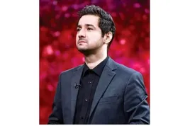 ویدئوی ویرال شده/ دلتنگی مجری مشهور برای مادرش وسط اجرا