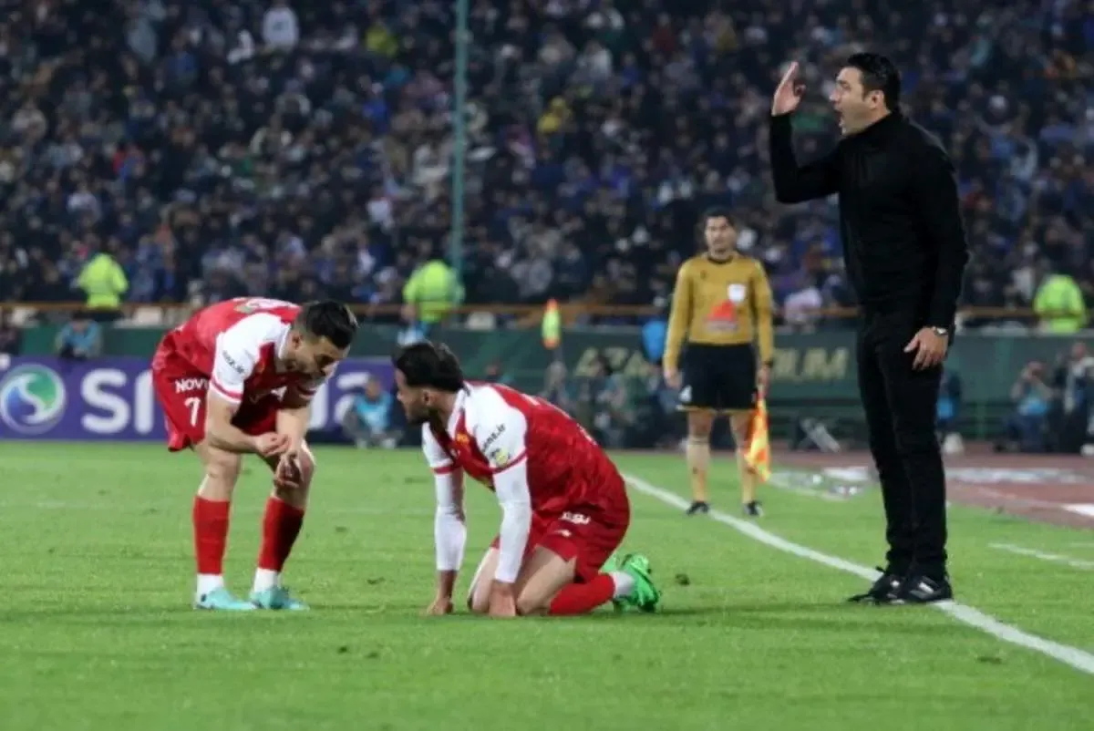 نکونام به سروش و اورونوف: برپا! / عکس