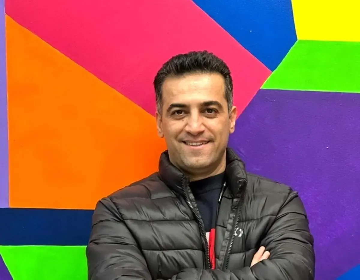 این مخاطب است که باید ویرگول‌ها را بگذارد