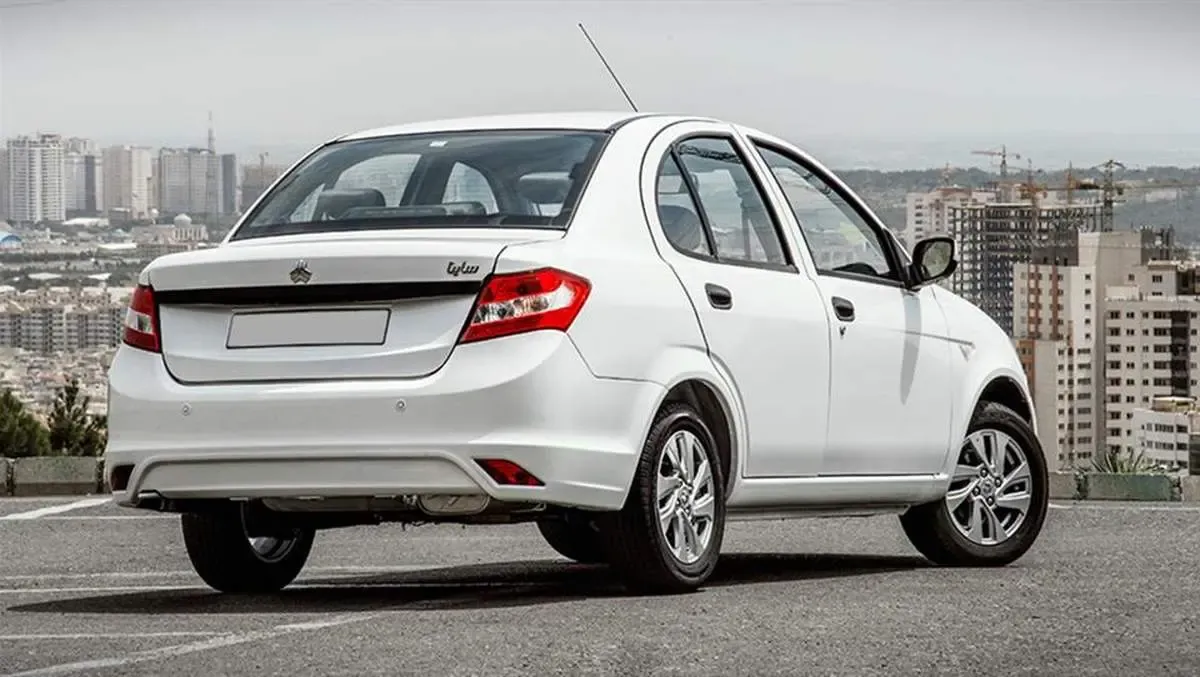 ساینا تاکسی شد