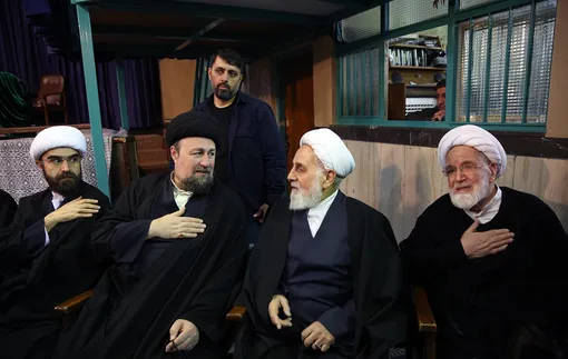 خاتمی و کروبی و ناطق نوری و سیدحسن در مراسم ختم امام جمارانی/ تصاویر