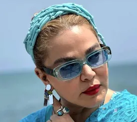 بهاره رهنما با تیپ خارجی در مراسم ختم هادی مرزبان/ فیلم