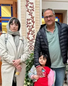قاب خانوادگی رامبد جوان و نگار جواهریان همراه دخترشان