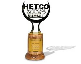 اهدا نشان زرین اعتماد مشتریان در صنعت بانکداری به بانک پاسارگاد