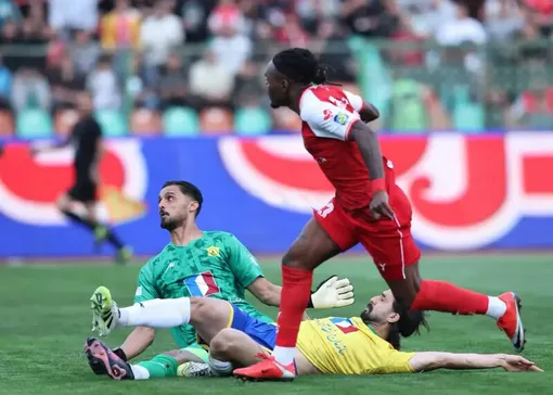 پرسپولیس برد و در یک‌قدمی صدر قرار گرفت