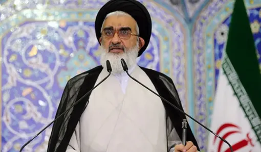 امام جمعه قم: با بی‌حجابان بدون اغماض برخورد شود
