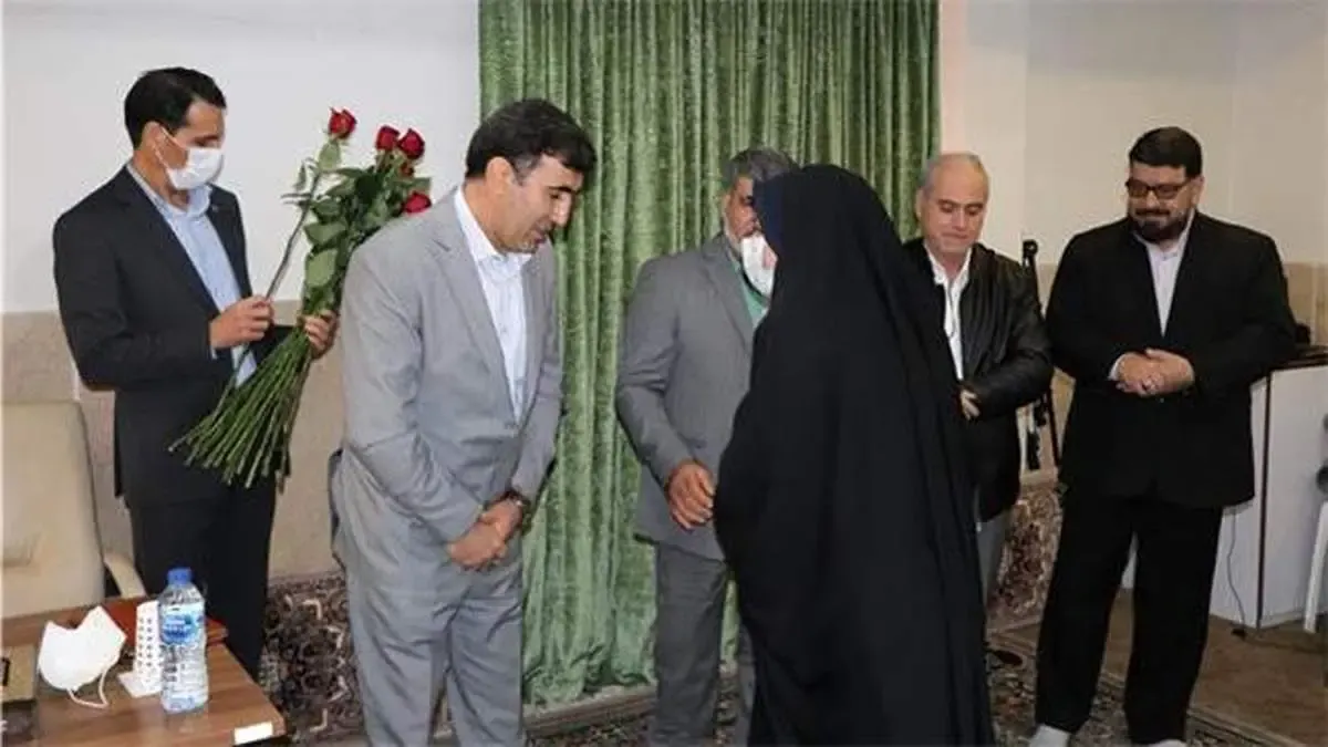 برگزاری مراسم گرامیداشت مقام دانشجو در صندوق قرض الحسنه شاهد