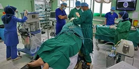 برای بیماران در اتاق عمل  لباس جراحی اسلامی طراحی می شود