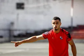 علی علیپور پرسپولیسی می شود