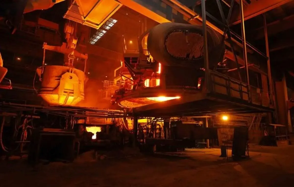 کسب رکورد روزانه و ماهانه تولید در ناحیه فولادسازی و ریخته‌گری مداوم
