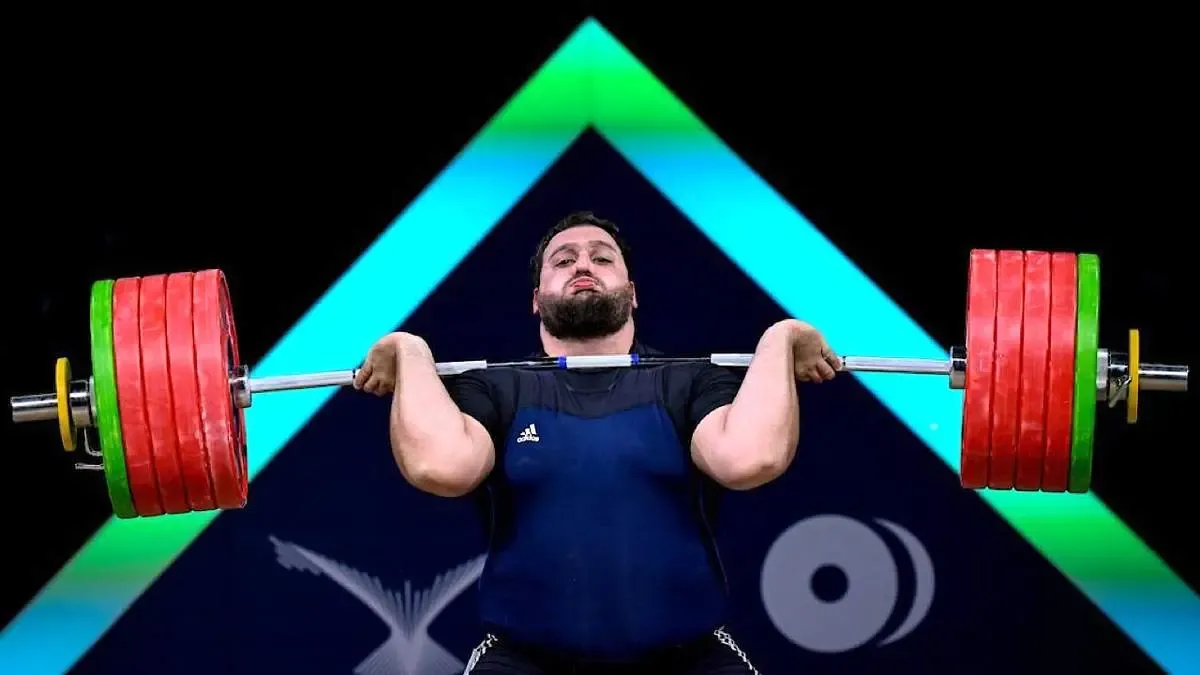 سقوط سنگین در دسته فوق‌سنگین/ لالایان درخشان‌ترین ستاره شب وزنه‌برداری شد