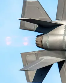 اف-۳۵: شکارچی از نمای بسیار نزدیک!/ عکس