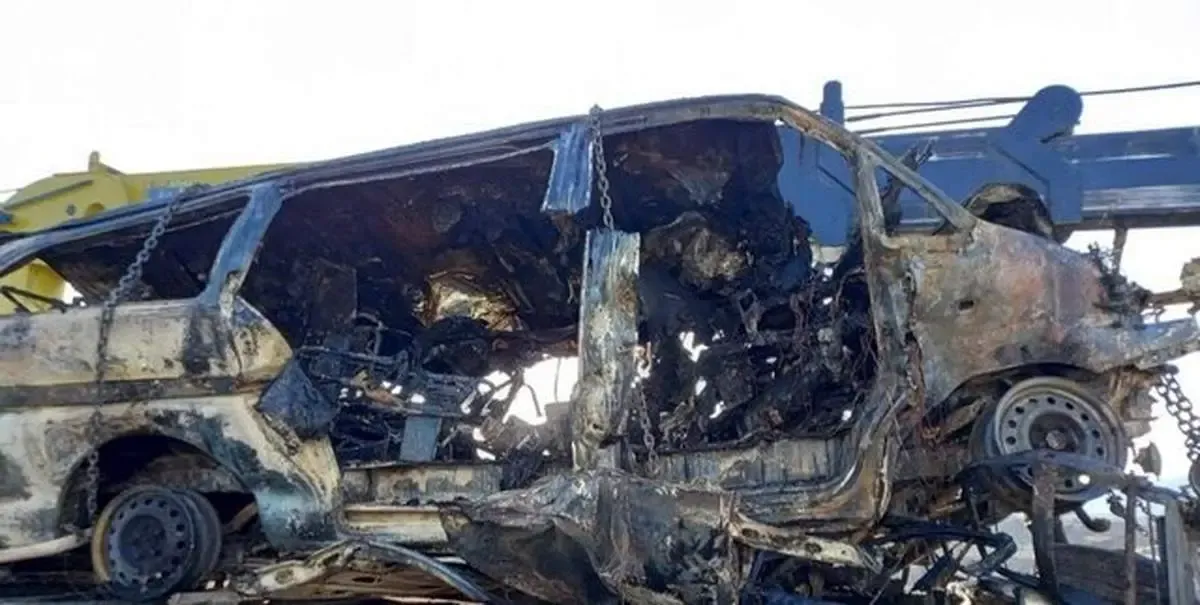 سواری ون در محور قم - کاشان واژگون شد/  شش نفر  مردند