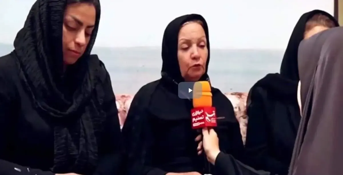 بی‌تابی همسر سرهنگ خلبان دریانوش‌ بر سر مزارش/ فیلم