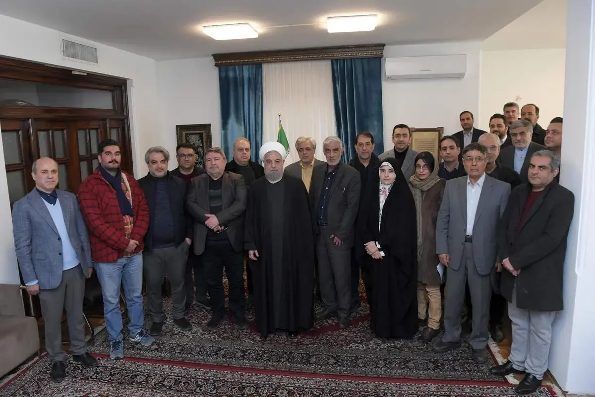 روحانی در جمع اهالی رسانه: مایل به کمک به رئیسی بود اما فایده نداشت / از دو طرف سنگ میخوریم