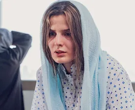 بیوگرافی غزاله اکرمی بازیگر نقش ریحانه در سریال «کوری»/ماجرای خودکشی خانم بازیگر