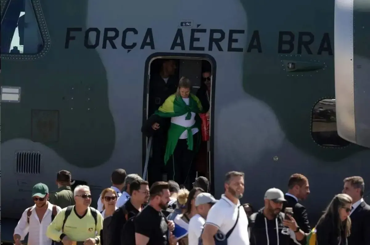 دنبال بلیط برای خروج از سرزمینهای اشغالی!