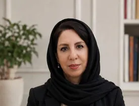 شعر الگوی از پیشتعیین شدهای ندارد