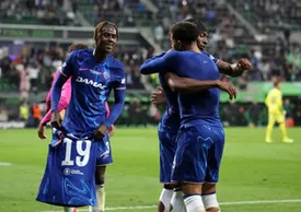 کامبک شیرهای لندن  در لهستان/ چلسی قهرمان لیگ کنفرانس اروپا شد