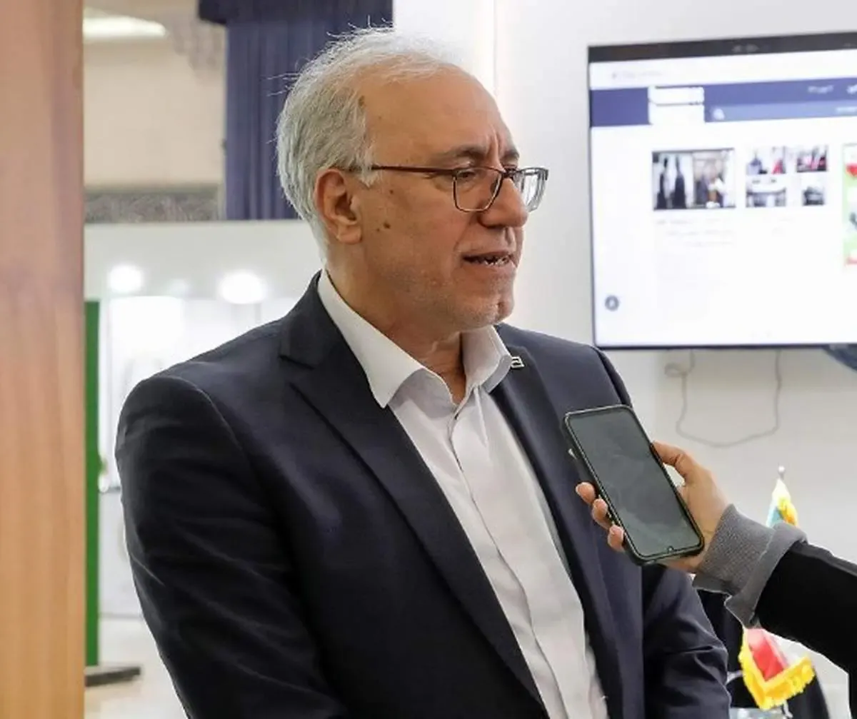 اصحاب رسانه با امید آفرینی به توسعه کشور کمک کنند