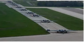 جنگنده‌ای که ۱۶ بمب هسته‌ای یک‌ تنی را حمل می‌کند! / عکس