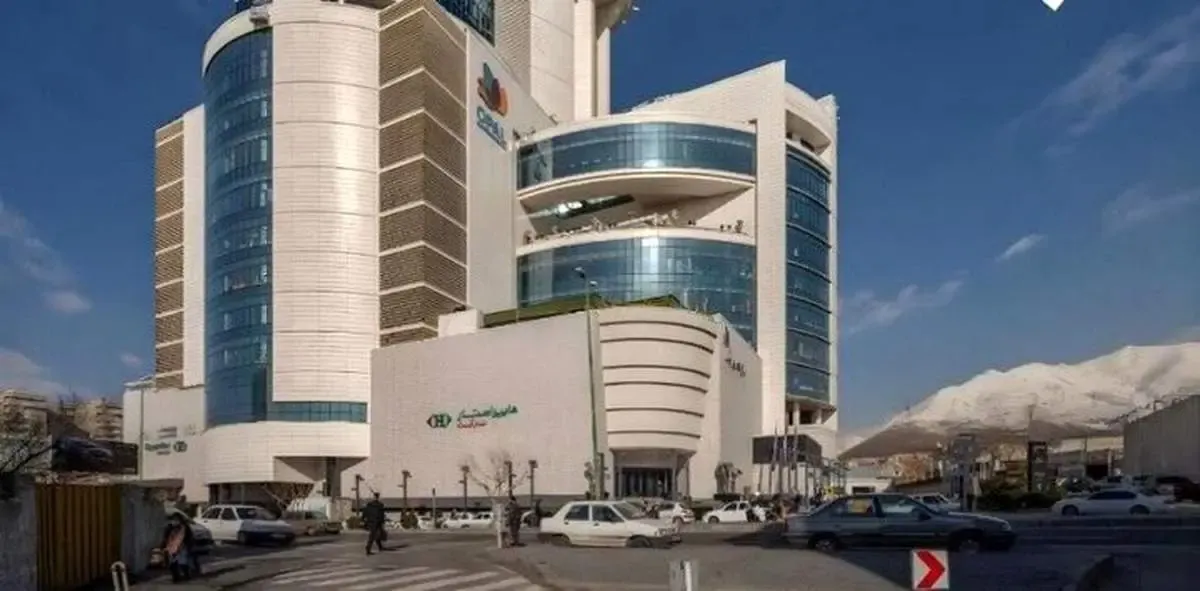 آتش‌سوزی در مرکز خرید اوپال؛ تخلیه ساختمان توسط آتش‌نشانی