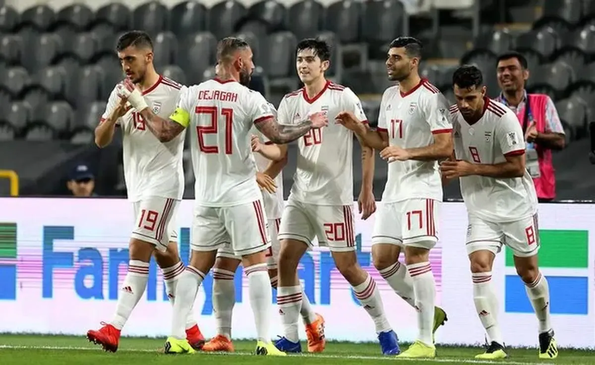 اشکان دژاگه: "باید قهرمان شوید" را از سر بیرون کنید!