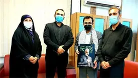 تجلیل از مدیر روابط‌ عمومی شرکت فولاد خوزستان