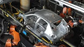 صدور زودهنگام دعوتنامه‌های ۲۰۶/ تا پایان سال ۱۰۰ هزار دستگاه خودرو فراتر از تعهدات وارد بازار می‌شود