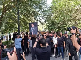 تشییع غریبانه امید جهان/ هیچکس نیامد!/ تصاویر