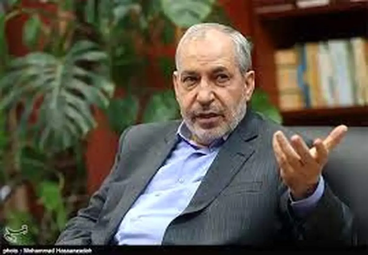 انتقاد علی‌اصغر فانی از سیستم آموزشی | دانش‌آموزان متوسطه زیادی داریم که توانایی خواندن یک متن ساده را ندارند