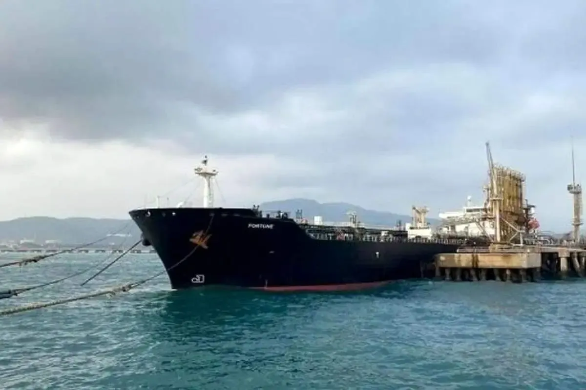 ابهامات تازه درباره آتش سوزی نفتکش ایرانی در خلیج عدن!