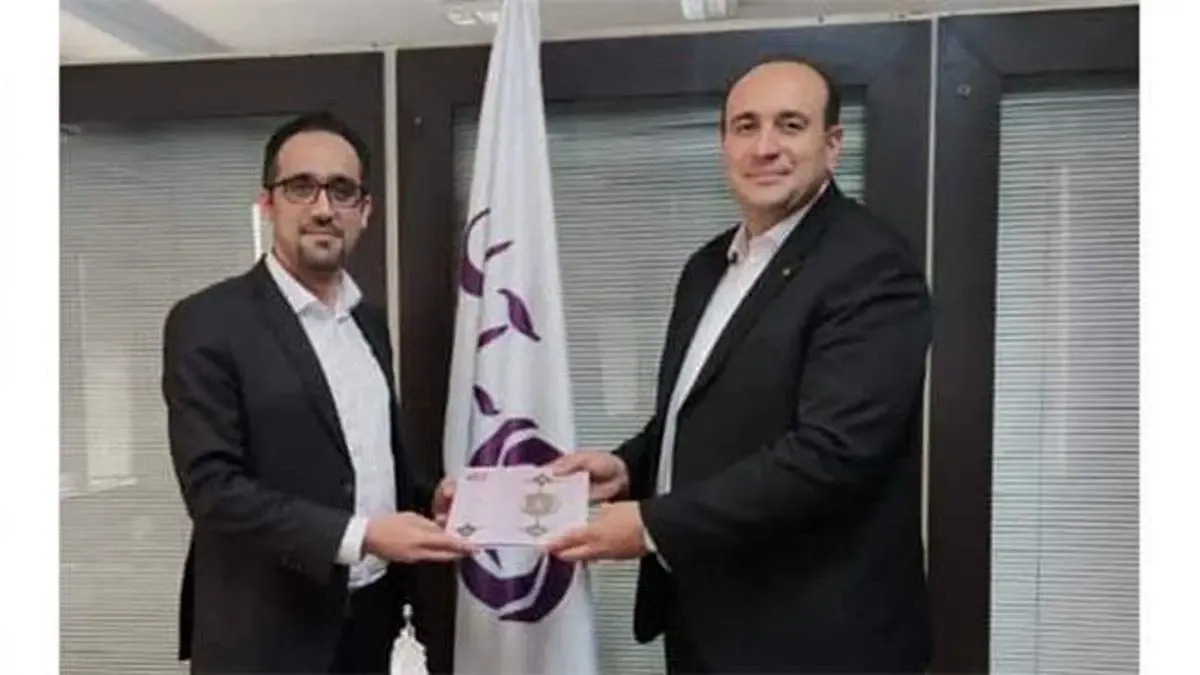 رئیس شعبه غرب تهران بیمه آرمان معارفه شد