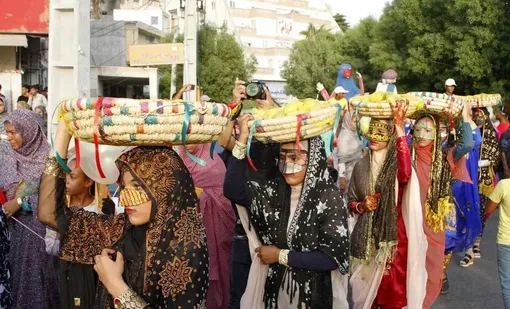 جشنواره شکرگزاری انبه و یاسمین گل در میناب/ عکس:رهبر امامدادی