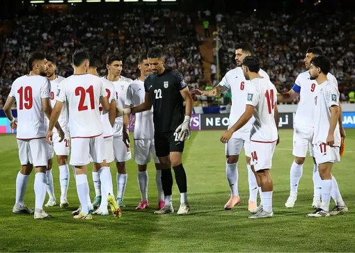 مدافع تیم ملی فوتبال: دشمن بداند ایران همیشه متحد است