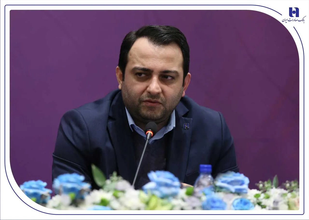 محسن سیفی: بانک صادرات ایران به‌دنبال تعامل راهبردی و پایدار با صنعت پتروشیمی است