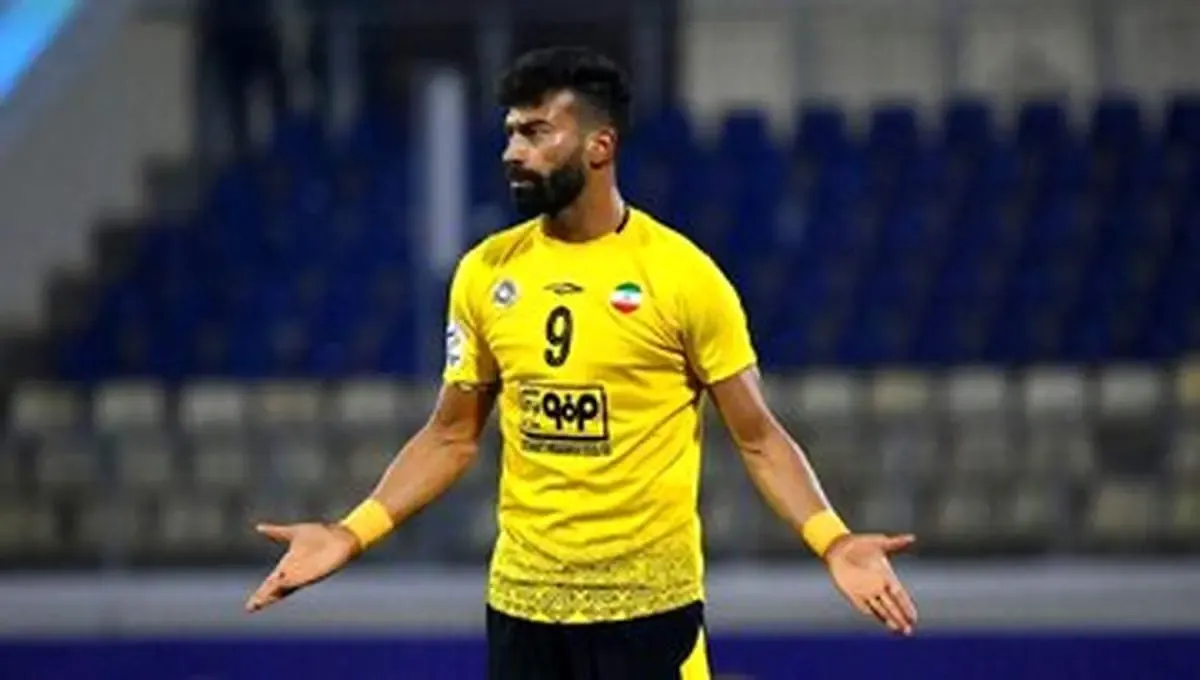 حمایت ویژه رامین رضاییان از یک استقلالی/ عکس