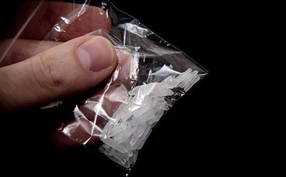 اتباع افغانستان دست خالی نمی آیند/ شیشه افغانی در راه ایران و ۱۸ کشور جهان!