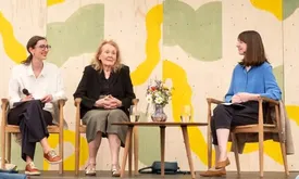 جایزه نوبل مثل یک بمب وسط زندگی من افتاد/ دیگر نمی‌توانم روی نوشتن تمرکز کنم