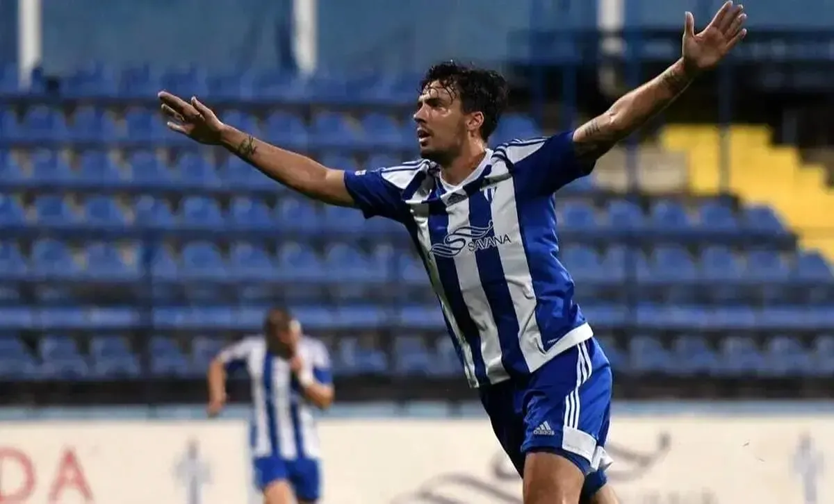 هافبک سابق فیورنتینا به پرسپولیس می‌آید