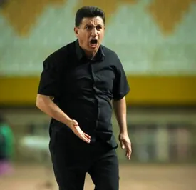 منصوریان: قلعه نوعی می خواست بعد شکست بازیکنان را با کمربند بزند!/ فیلم