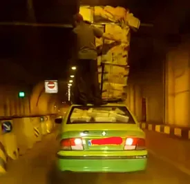 وقتی تاکسی، نقش وانت بار را بازی می کند!