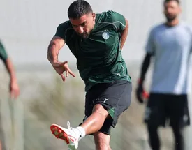 ستاره استقلال پدر شد/ عکس